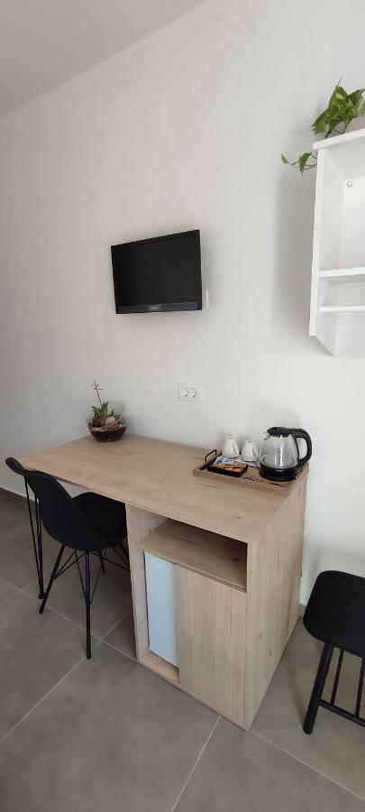 Guest House Vuljan ฮวาร์ ภายนอก รูปภาพ