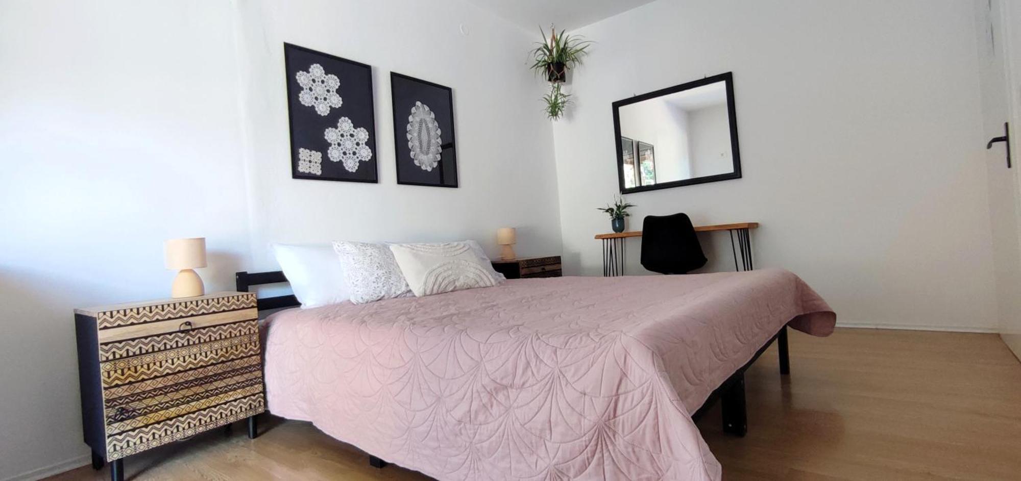 Guest House Vuljan ฮวาร์ ภายนอก รูปภาพ